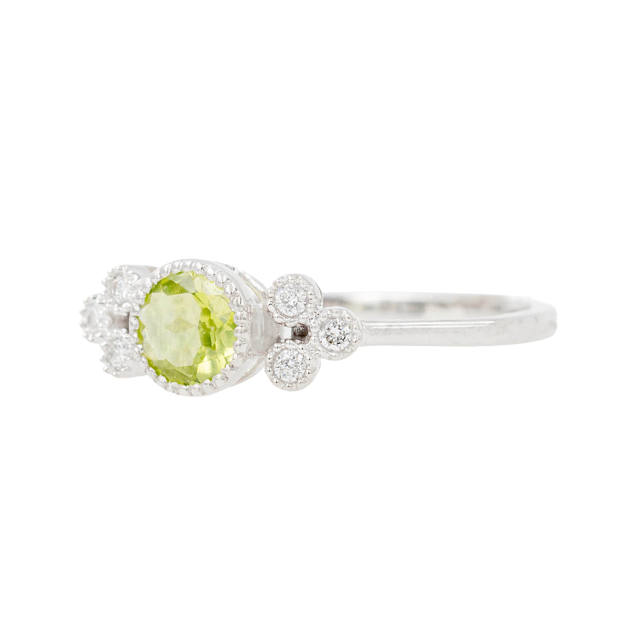 Peridot Ring With Clusters Of Side Diamonds