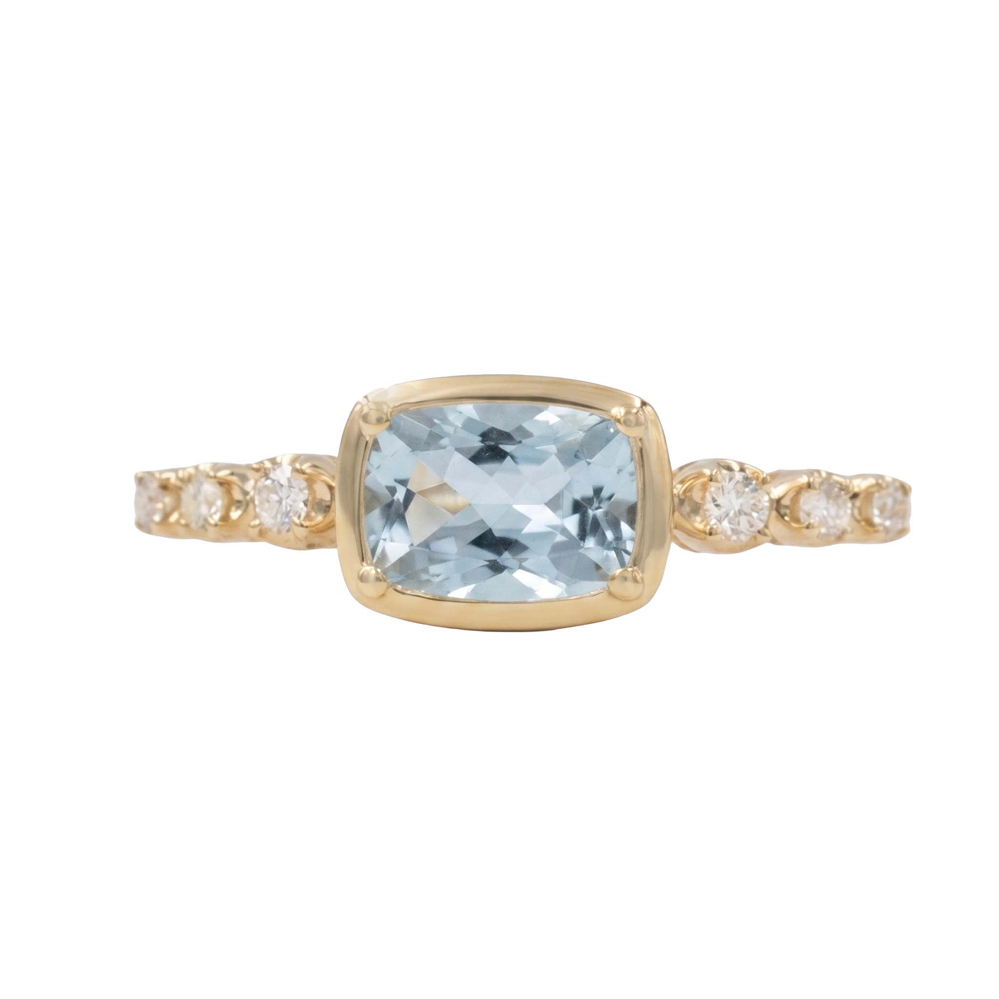 Aquamarine Ring With Side Diamonds