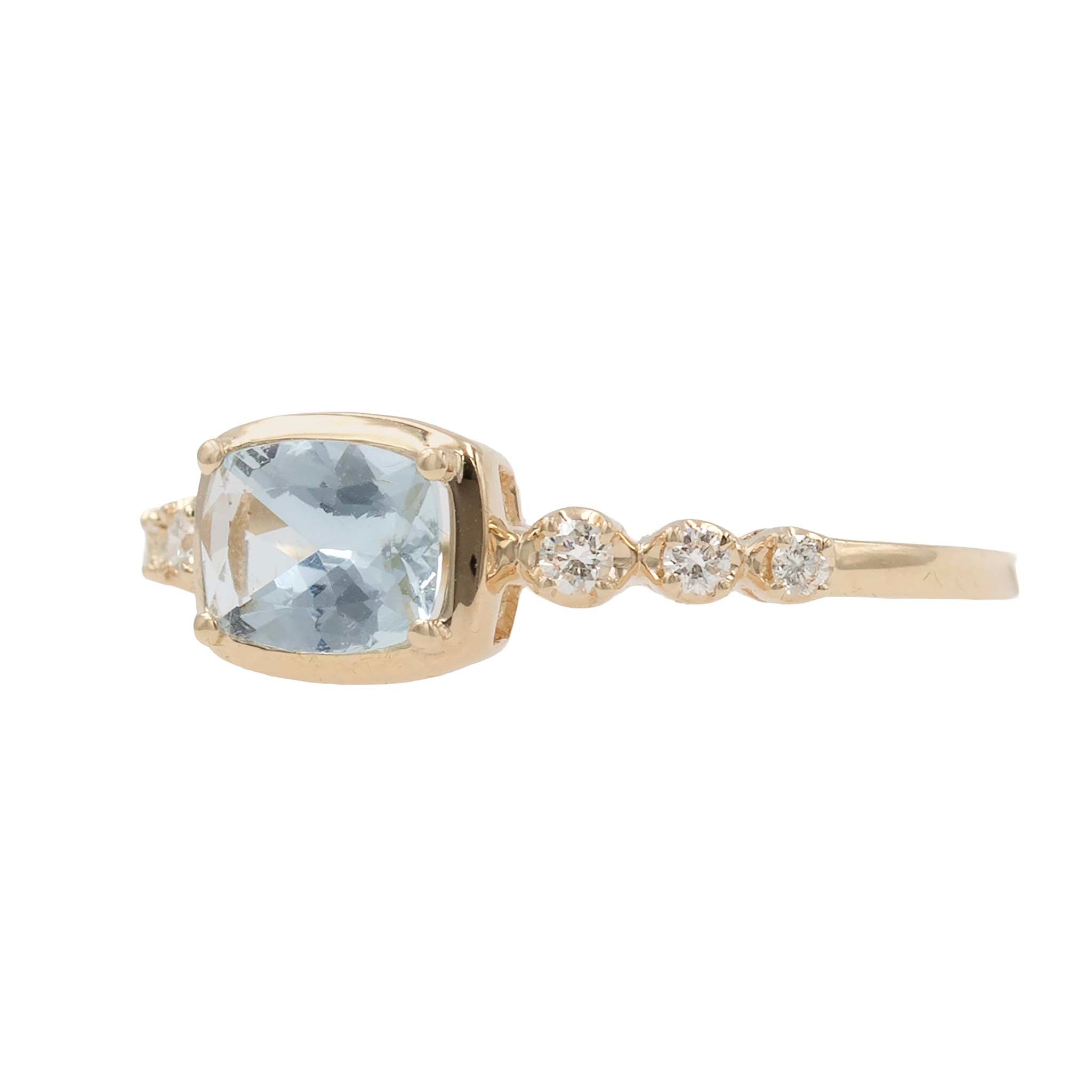 Aquamarine Ring With Side Diamonds